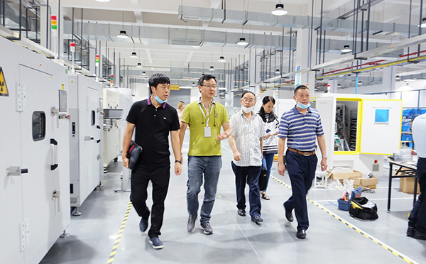 重慶市北碚區一行領導對日聯科技總部進行參觀調研 重慶市北碚區一行領導對日聯科技總部進行參觀調研